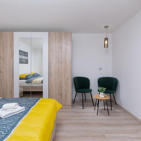 Apartment Ena Near Pula Amphitheater Exterior foto
