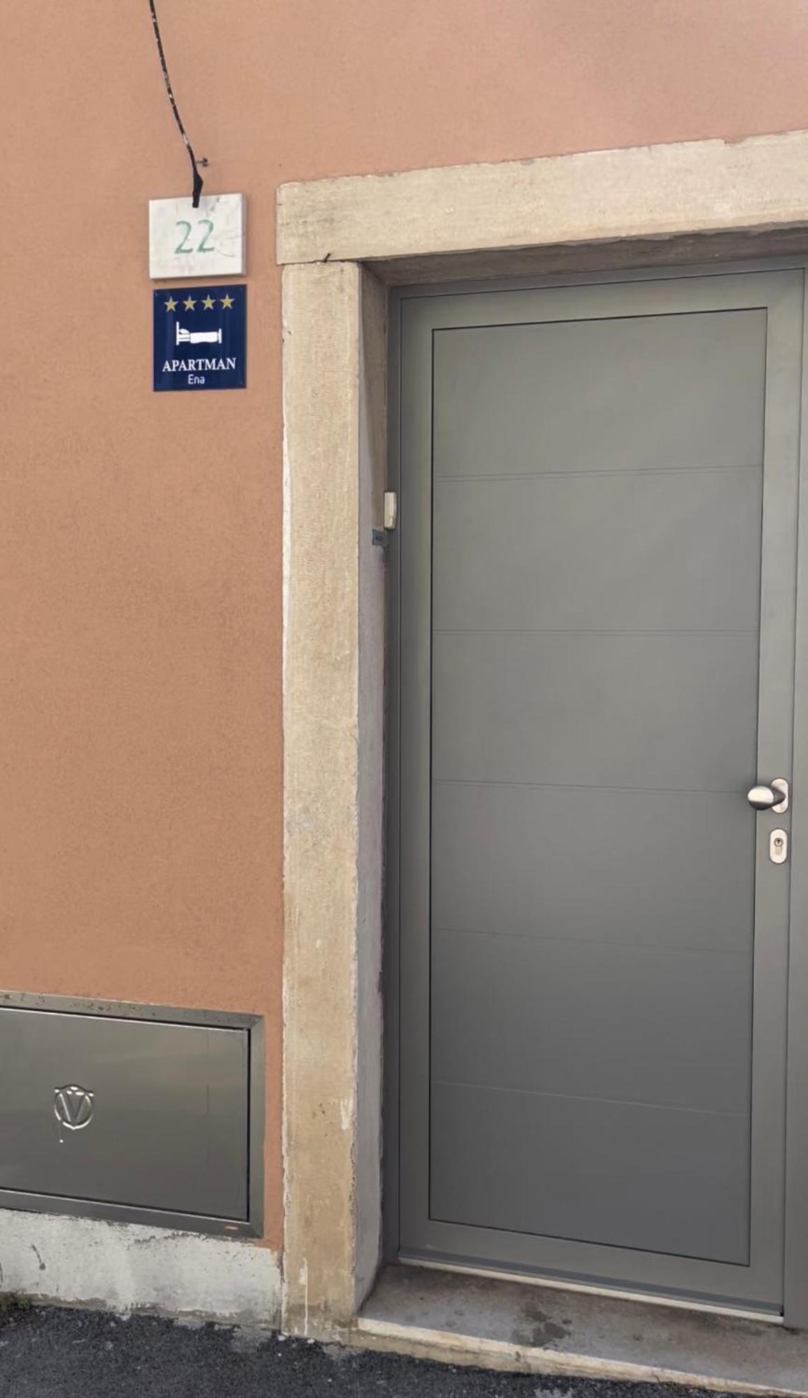Apartment Ena Near Pula Amphitheater Exterior foto